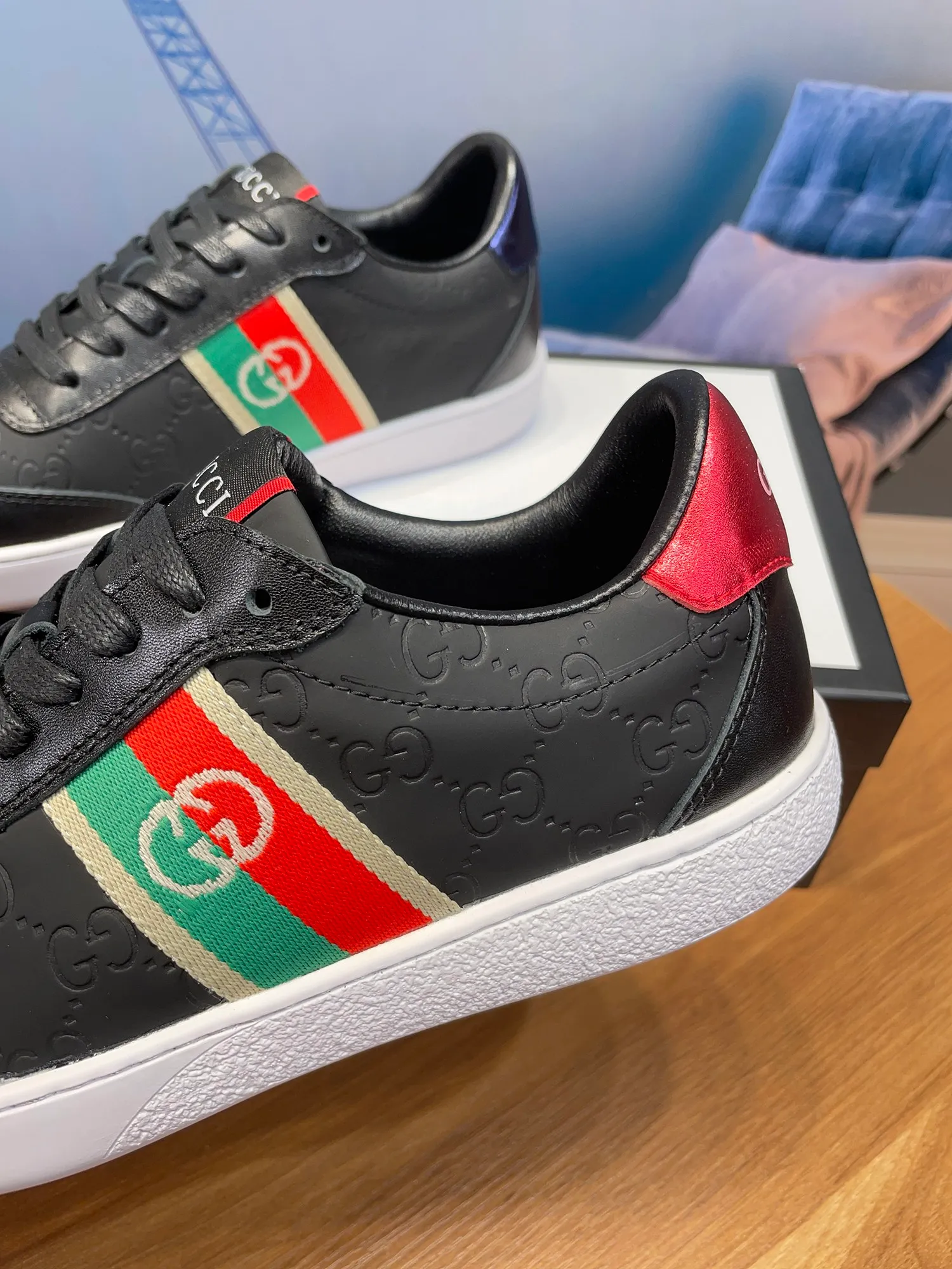 Factory price: 400💰New model is here again! [Gucci Sports Men's Shoes] Gucci fashionable casual men's shoes🇨🇳Original 1:1 mold, new model debuts first💯Not high-profile but avant-garde, simple, low-key and fashionable, super versatile style🌿Made of first-layer cowhide➕Sheepskin lining🎋The version is comfortable on the feet, first-class workmanship🍍Size 38-44, (customized 45)